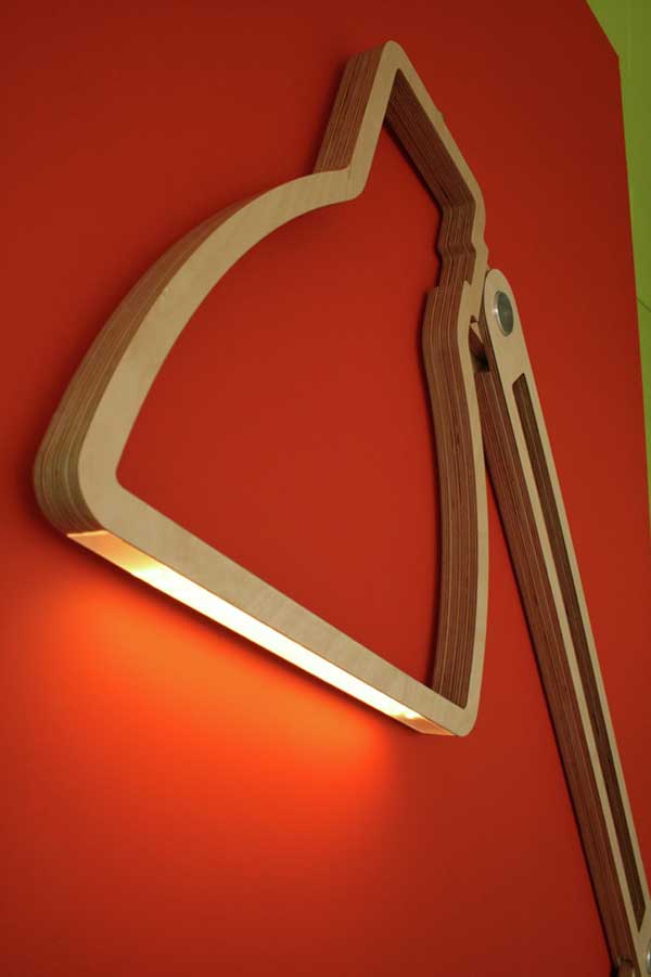 Дизайнерская лампа из дерева