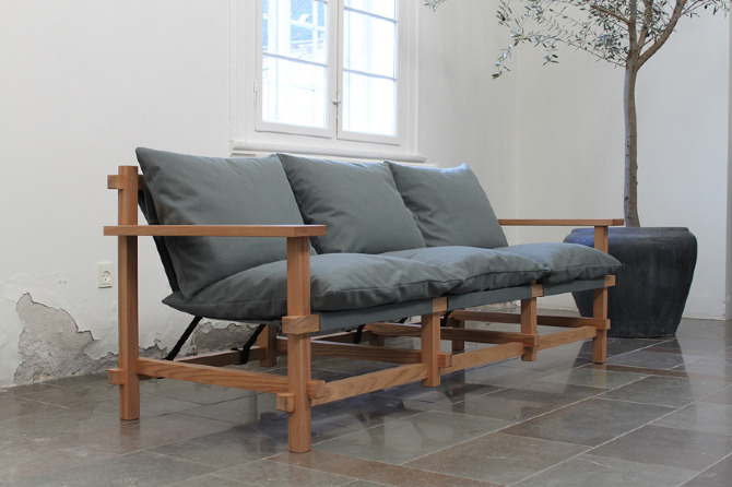 Японский диван в современном интерьере